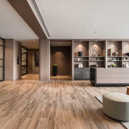 Lakeshore Hotel تاينان المظهر الخارجي الصورة