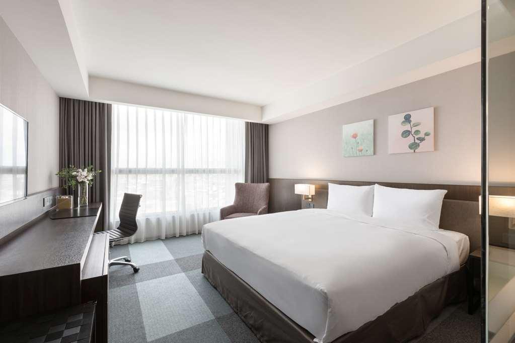 Lakeshore Hotel تاينان الغرفة الصورة
