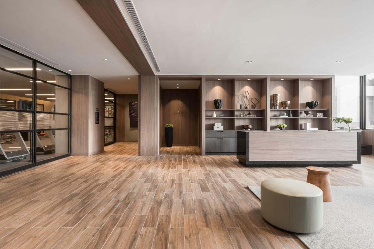 Lakeshore Hotel تاينان المظهر الخارجي الصورة