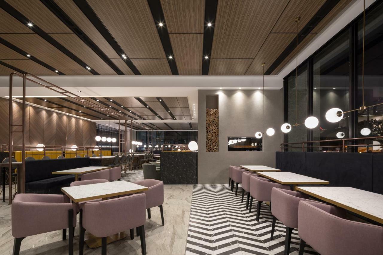 Lakeshore Hotel تاينان المظهر الخارجي الصورة